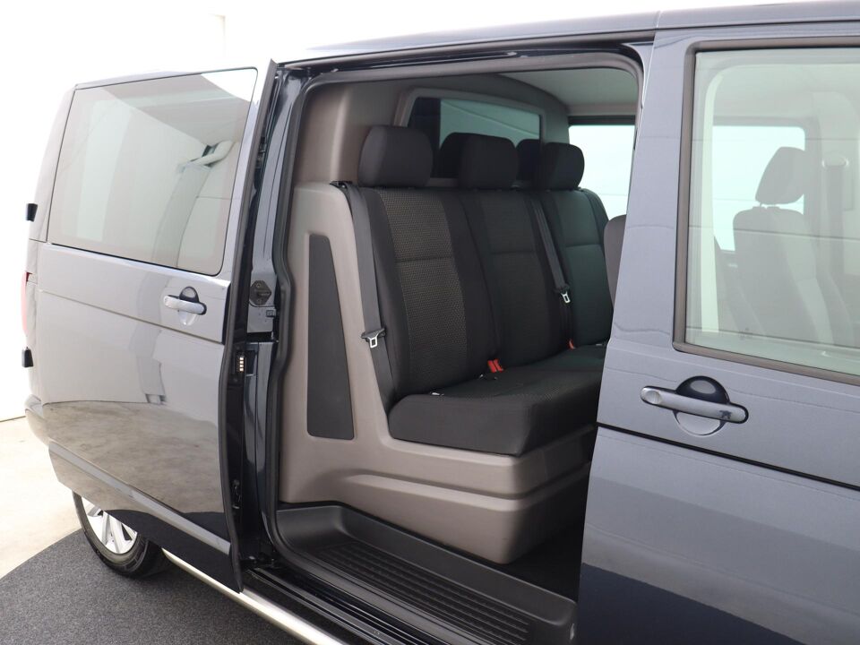 VW-Bedrijfswagens Transporter 2.0 TDI 150 PK DSG L2H1 30 DC