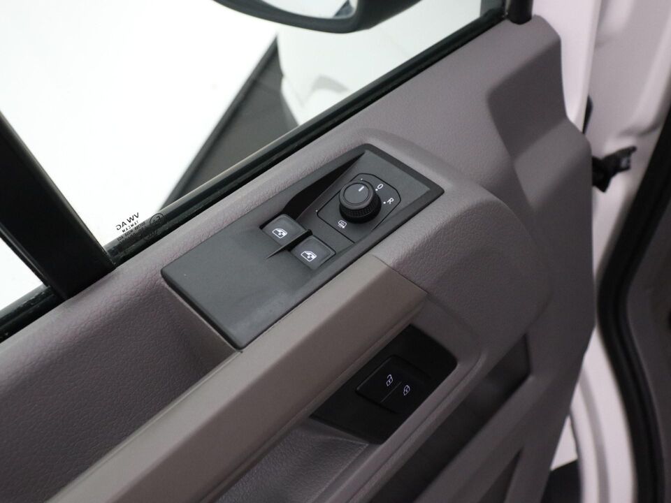 VW-Bedrijfswagens Crafter 35 2.0 TDI 140 PK Aut. L3H2 Comfortline