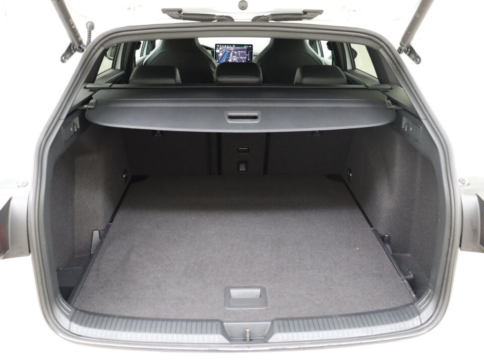 Volkswagen GOLF Variant 1.5 eTSI 150PK R-Line DSG