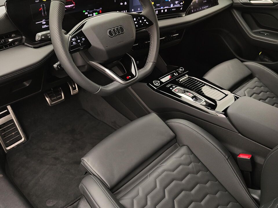 Audi A6 Avant e-tron S edition 100kWh 270 kW / 367 PK