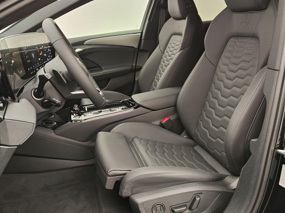 Audi A6 Avant e-tron S edition 100kWh 270 kW / 367 PK