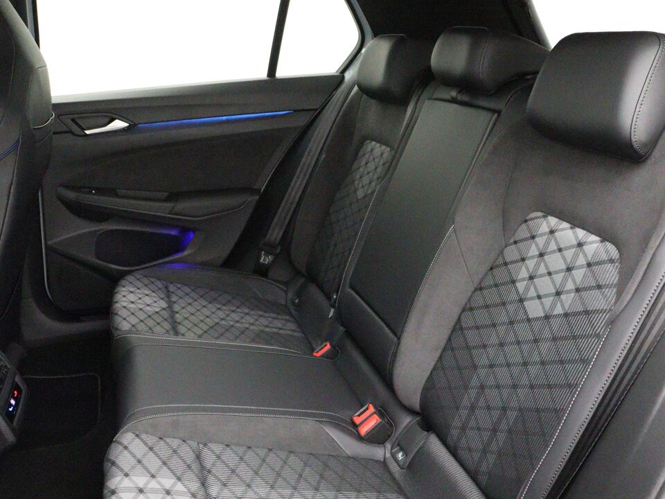 Volkswagen Golf 1.5 eTSI R-Line Business