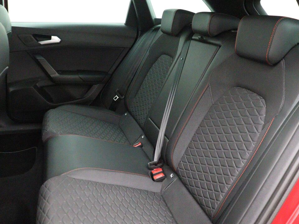 SEAT Leon Sportstourer 1.0 eTSI FR Business Intense