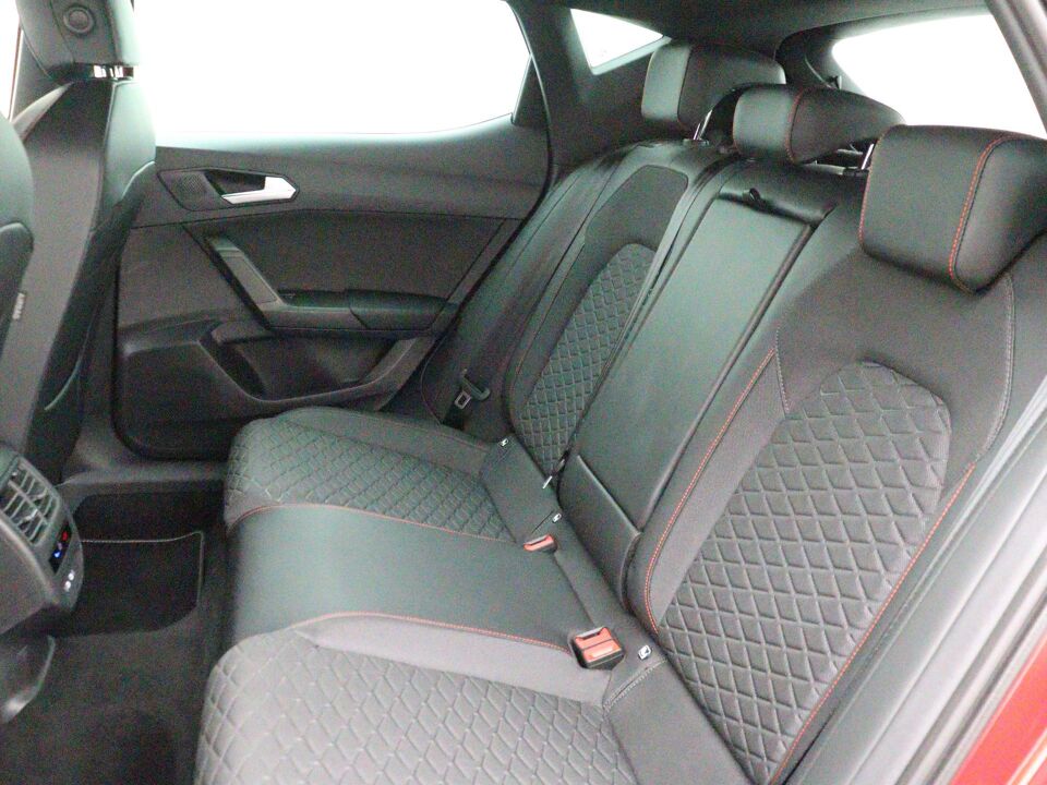 SEAT Leon 1.0 eTSI FR Business Intense