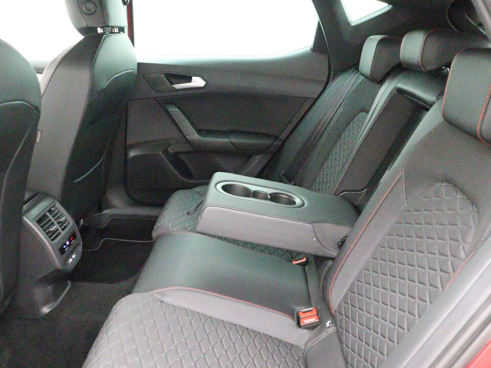 SEAT Leon 1.0 eTSI FR Business Intense