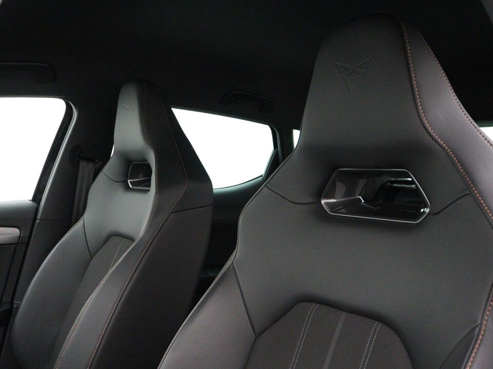 CUPRA Leon 1.4 e-Hybrid Business