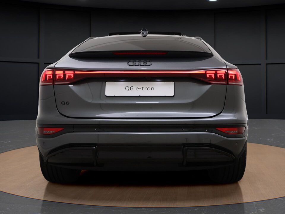 Audi Q6 Sportback e-tron S edition e-tron perf 100Kwh 225 kW / 306 PK