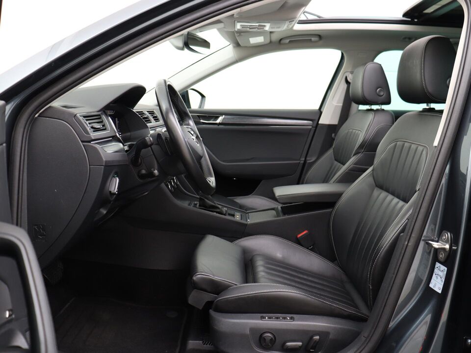 Škoda Superb Combi 1.4 TSI 218 PK iV Business Edition