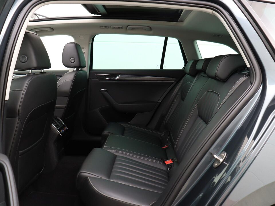 Škoda Superb Combi 1.4 TSI 218 PK iV Business Edition