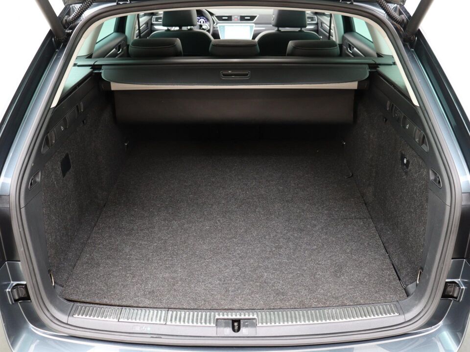 Škoda Superb Combi 1.4 TSI 218 PK iV Business Edition