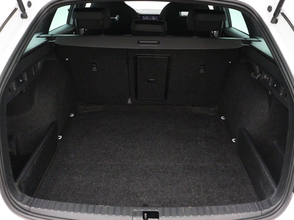 Škoda Octavia Combi 1.0 e-TSI Sport Business