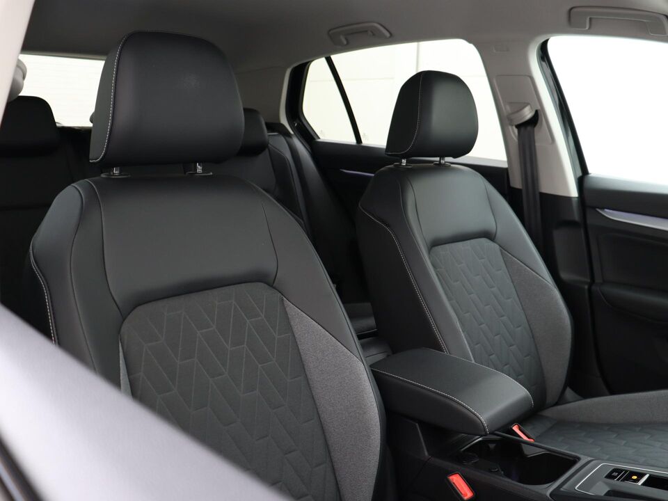 Volkswagen Golf 1.5 eTSI 150PK Style DSG
