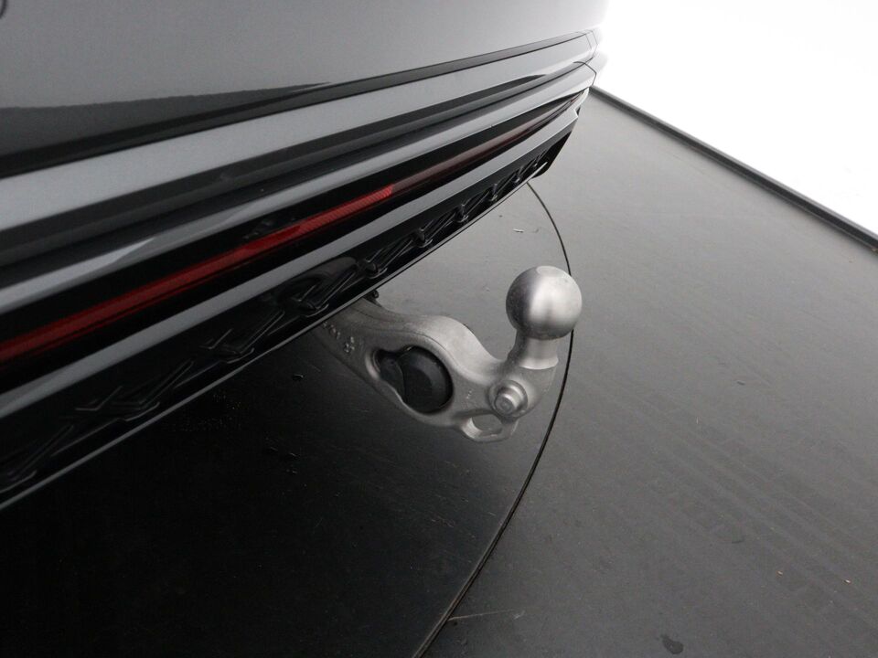 Volkswagen Touareg 3.0 TSi eHybrid 4MOTION R