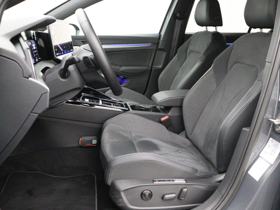 Volkswagen Golf 1.5 eHybrid Style