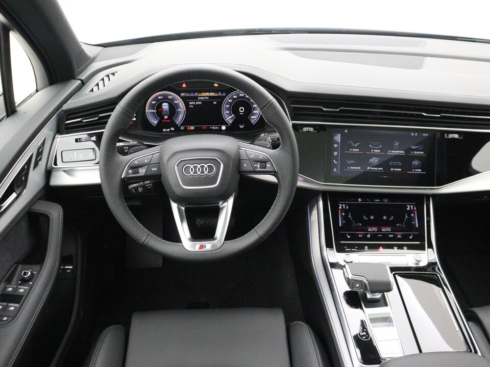 Audi Q7 Pro Line S 55 TFSI e 290 kW / 394 PK