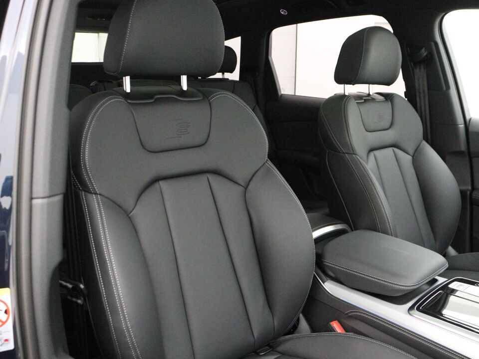 Audi Q7 Pro Line S 55 TFSI e 290 kW / 394 PK