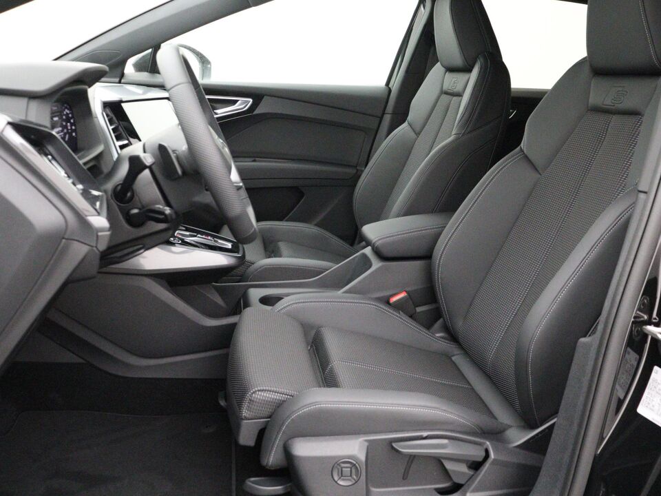 Audi Q4 e-tron S edition 45 210kW/286pk 82Kwh
