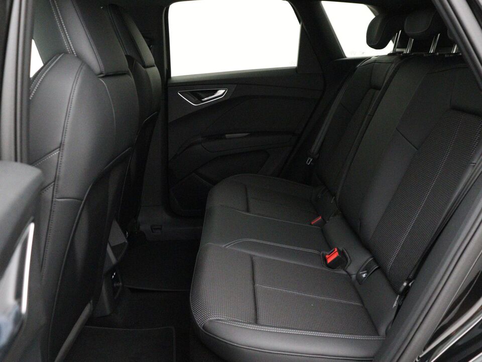 Audi Q4 e-tron S edition 45 210kW/286pk 82Kwh