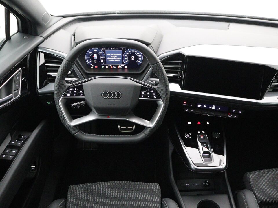 Audi Q4 e-tron S edition 45 210kW/286pk 82Kwh