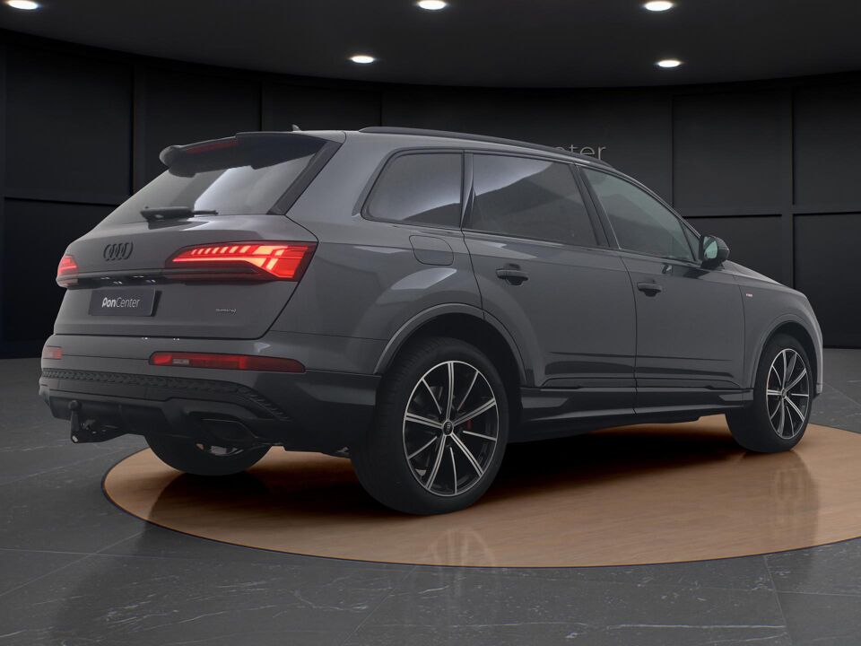Audi Q7 Pro Line S 55 TFSI e 290 kW / 394 PK