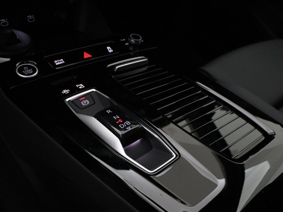 Audi Q6 e-tron Advanced edition 185kW / 252pk 83Kwh