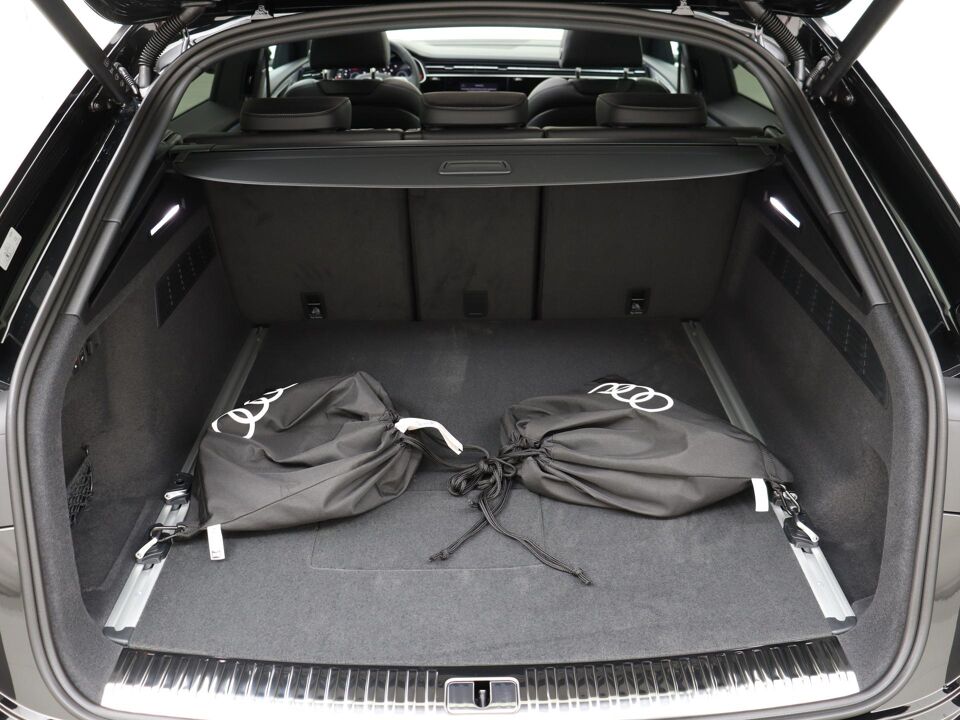 Audi Q8 Pro Line S 55 TFSI e 290 kW / 394 PK