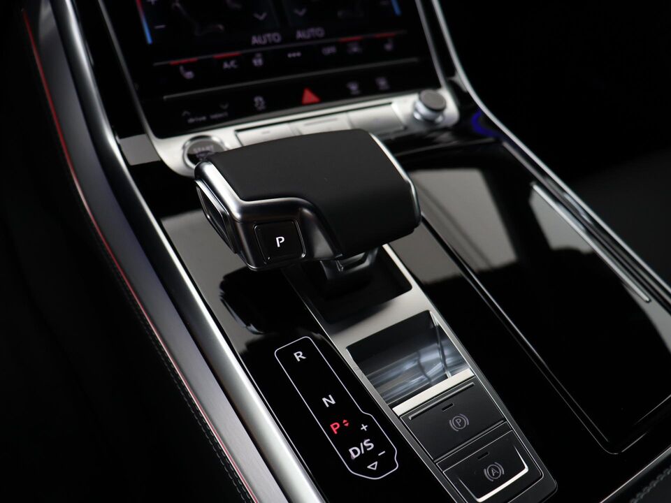 Audi Q8 Pro Line S 55 TFSI e 290 kW / 394 PK