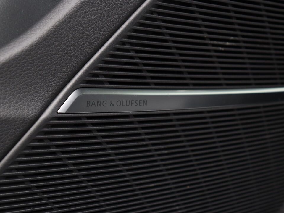 Audi Q8 Pro Line S 55 TFSI e 290 kW / 394 PK