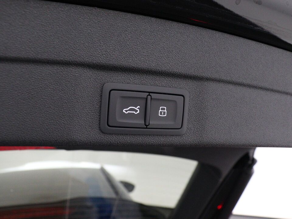 Audi A5 Avant e-hybrid S edition Competition 2.0 TFSI e 270 kW / 367 PK