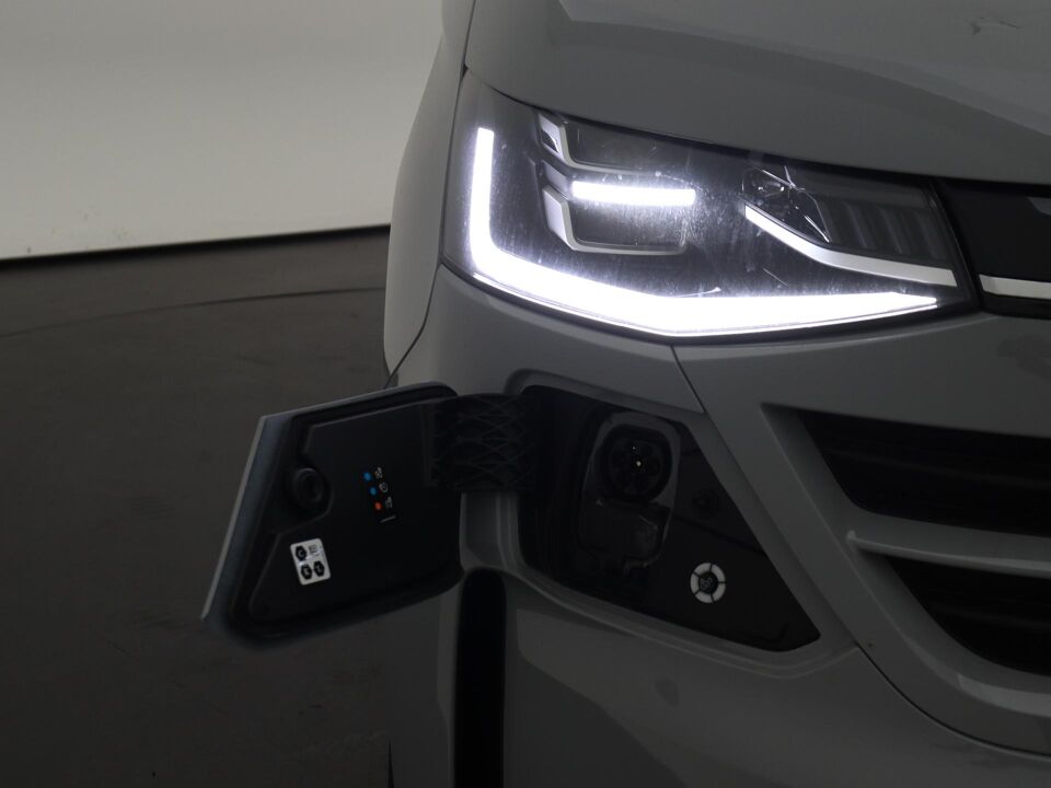 VW-Bedrijfswagens E-Transporter Bulli L2 210 kW / 286 pk