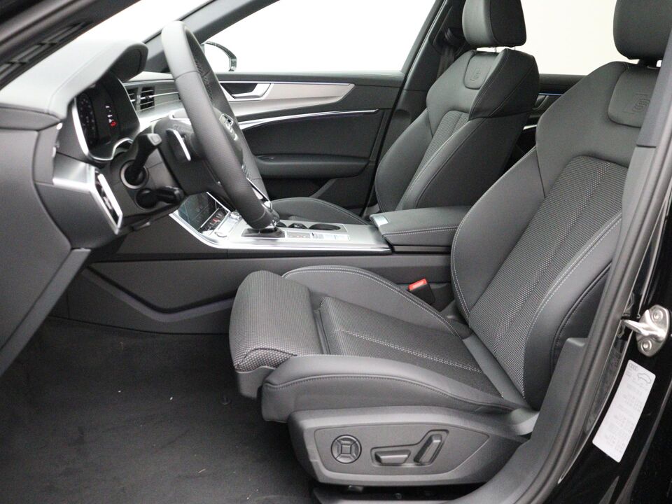 Audi A6 Avant S edition Competition 50 TFSI e 220 kW / 299 PK