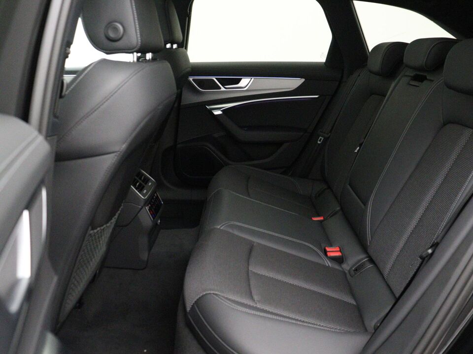 Audi A6 Avant S edition Competition 50 TFSI e 220 kW / 299 PK