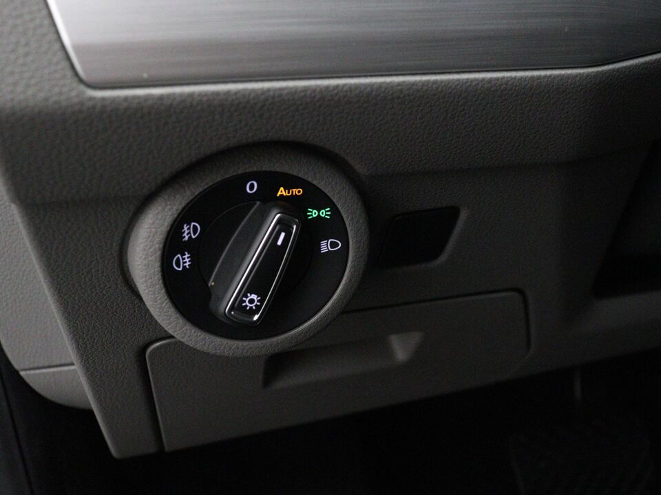 VW-Bedrijfswagens Transporter 2.0 TDI 150 PK DSG L2H1 28 Bulli