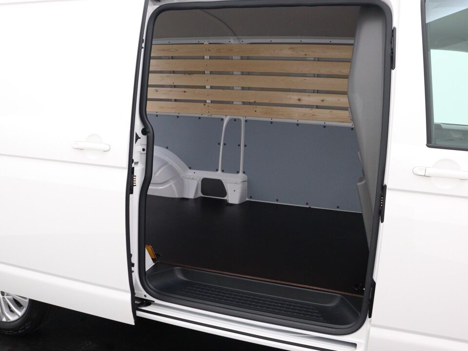 VW-Bedrijfswagens Transporter 2.0 TDI 150 PK DSG L2H1 28 Bulli