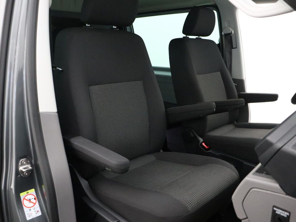 VW-Bedrijfswagens Transporter 2.0 TDI 150 PK DSG L2H1 32 DC Highline