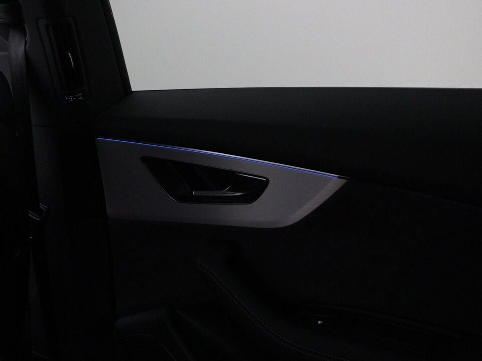Audi Q8 Pro Line S 55 TFSI e 290 kW / 394 PK