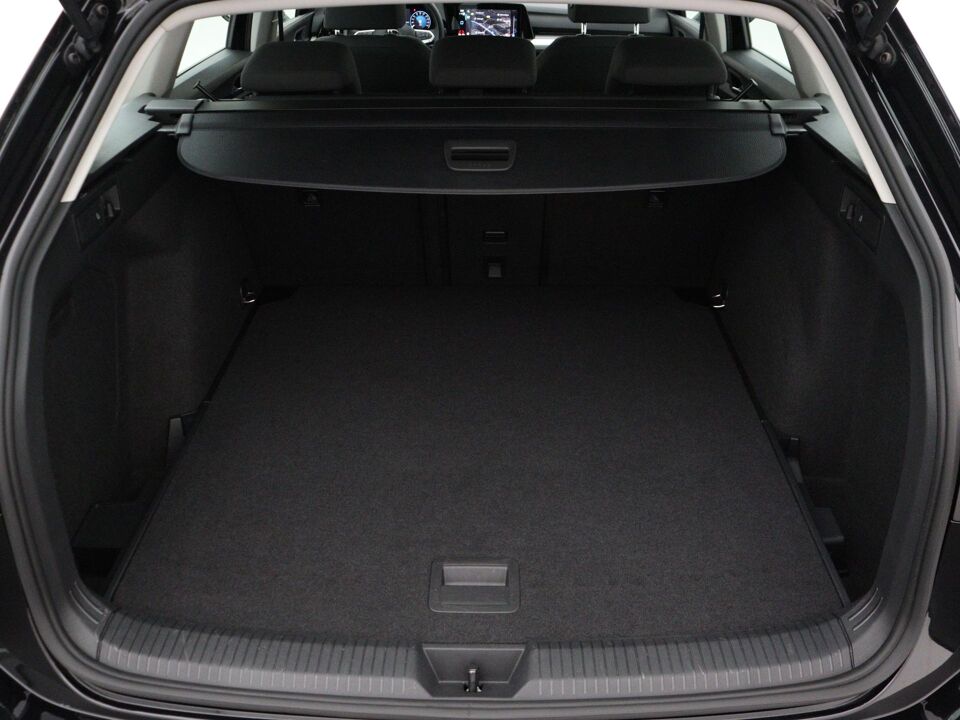 Volkswagen GOLF Variant 1.5 eTSI Life Business