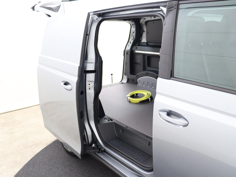 VW-Bedrijfswagens ID. Buzz Cargo Bulli Edition 250 kW / 340 pk