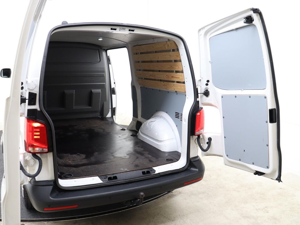 VW-Bedrijfswagens Transporter 2.0 TDI L2H1 28 Economy Business