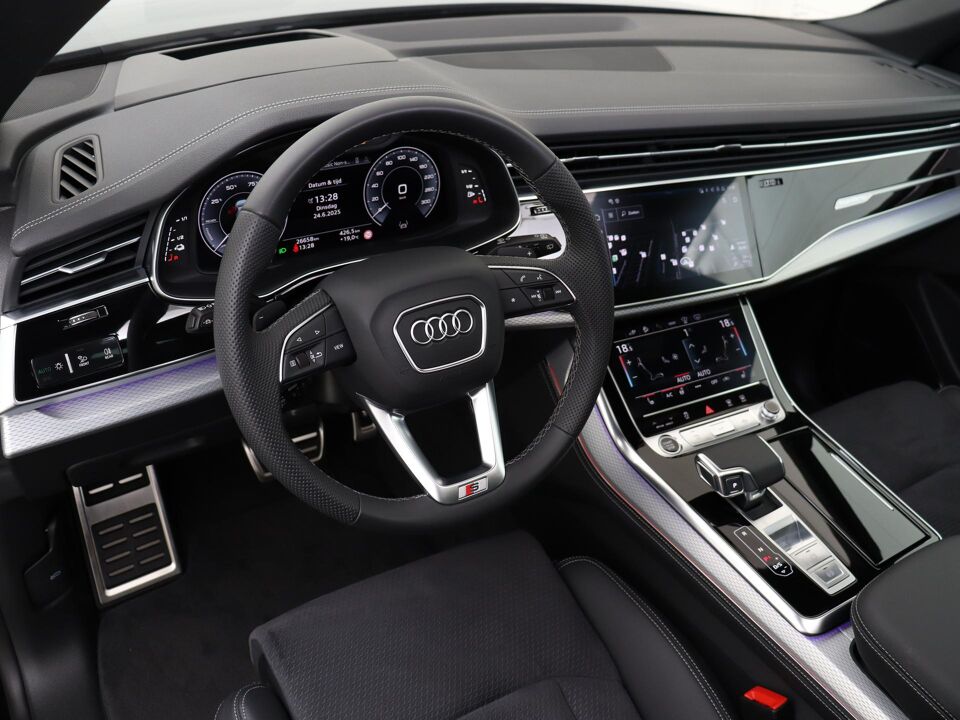 Audi Q8 55 TFSI e 394 PK Quattro S-Line