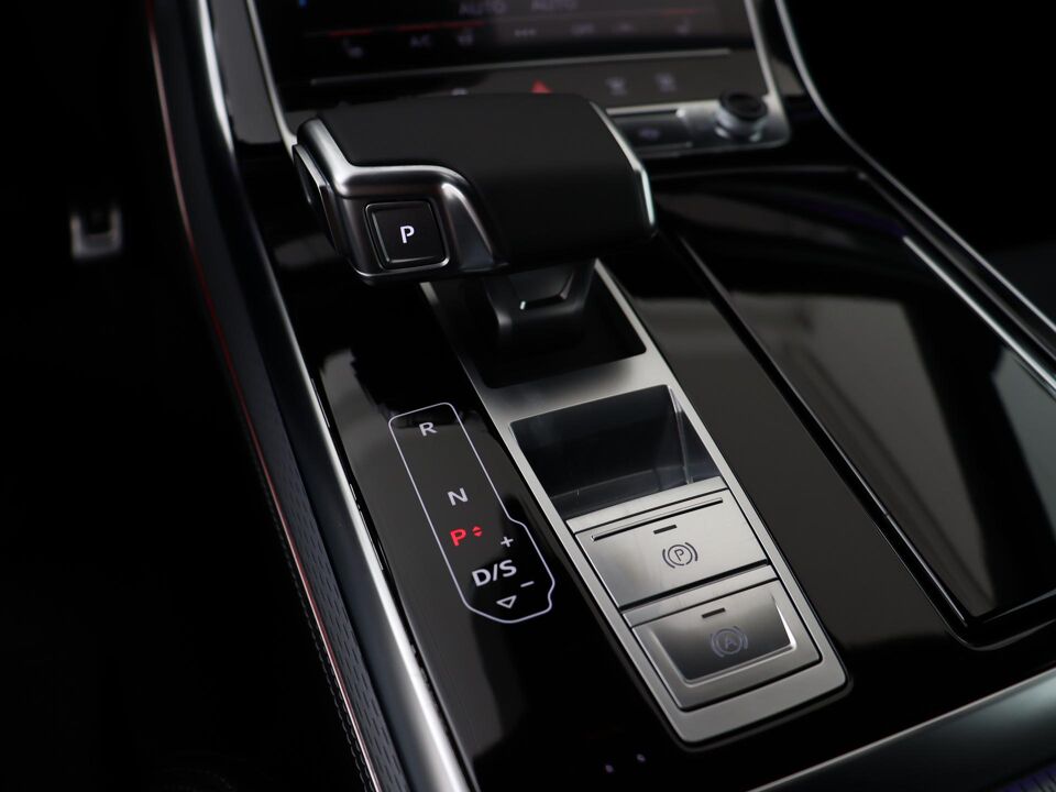 Audi Q8 55 TFSI e 394 PK Quattro S-Line
