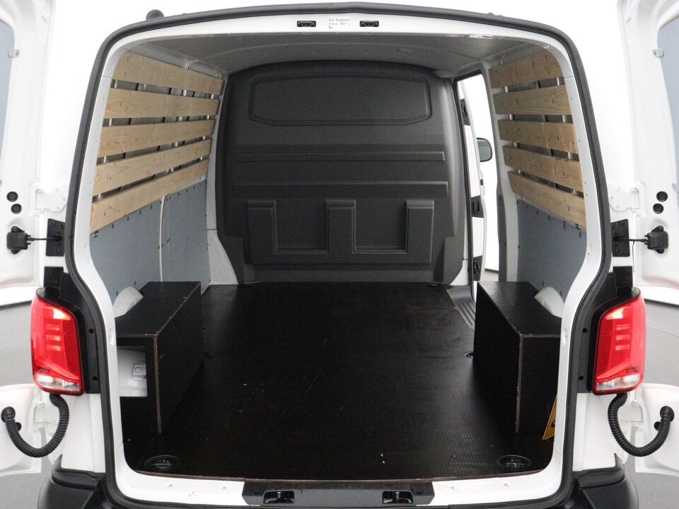VW-Bedrijfswagens Transporter 2.0 TDI 110 PK L2H1 28 Comfortline