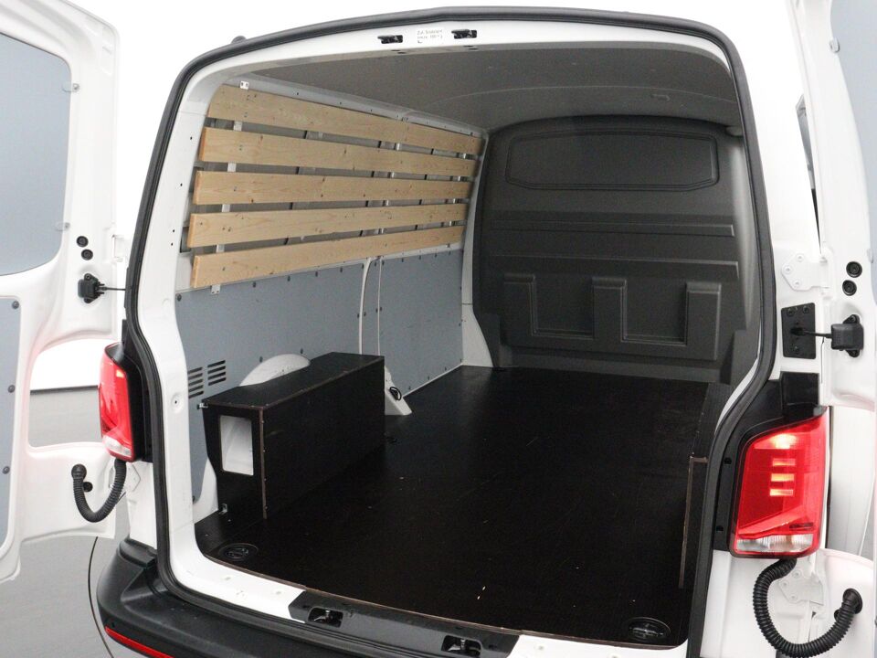 VW-Bedrijfswagens Transporter 2.0 TDI 110 PK L2H1 28 Comfortline