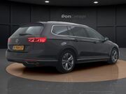 Volkswagen Passat Variant 1.5 TSI R-Line Business +