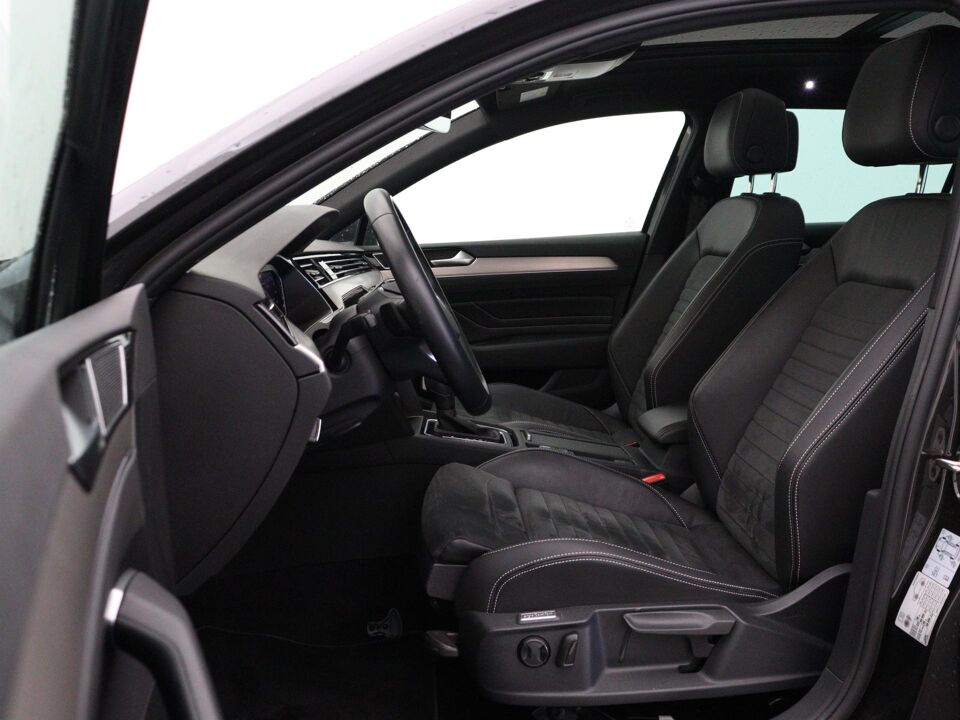 Volkswagen Passat Variant 1.5 TSI R-Line Business +
