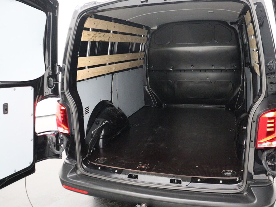 VW-Bedrijfswagens Transporter 2.0 TDI 110 PK L1H1 Trendline