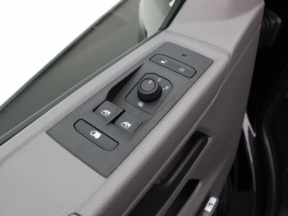 VW-Bedrijfswagens Transporter 2.0 TDI 110 PK L1H1 Trendline
