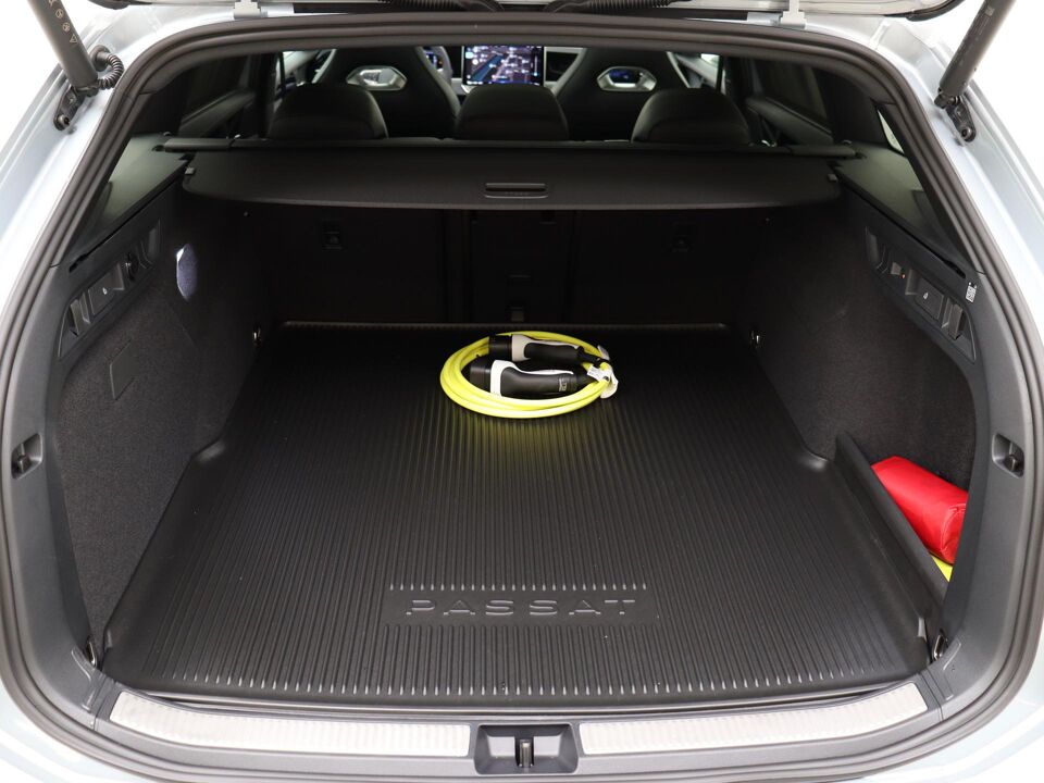 Volkswagen Passat Variant R-Line-Edition 1.5 eHybrid 200 kW / 272 pk