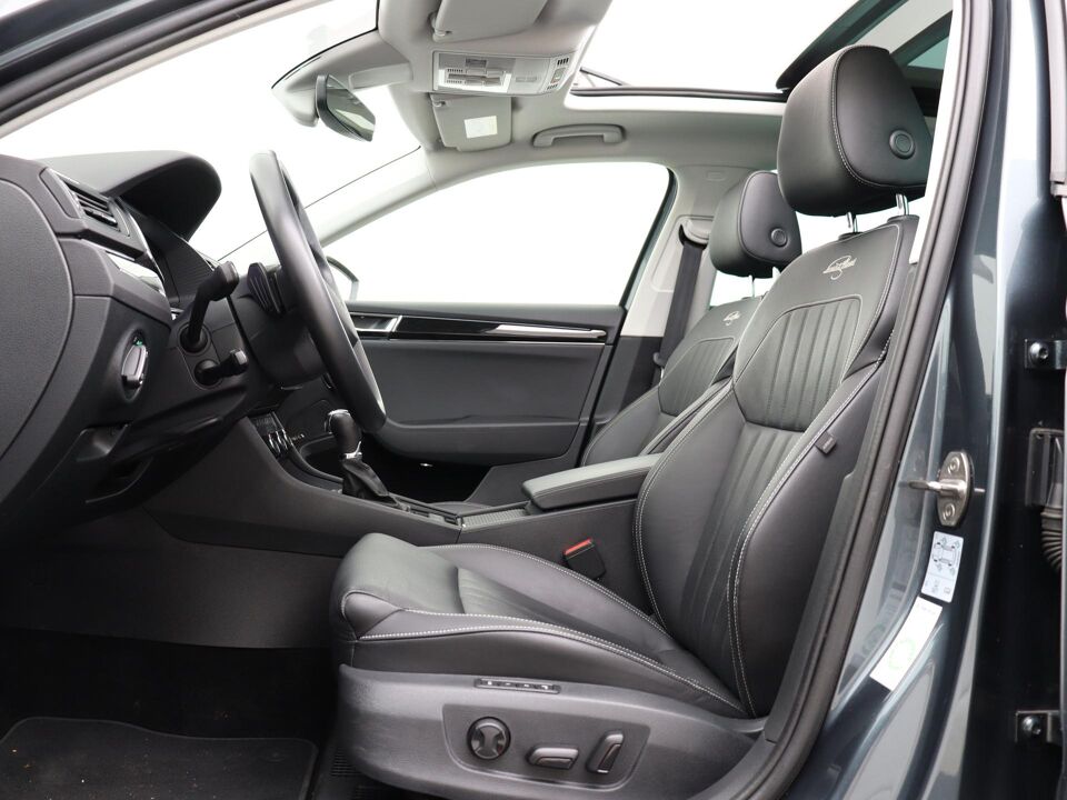 Škoda Superb Combi 1.4 TSI iV Laurin & Klement