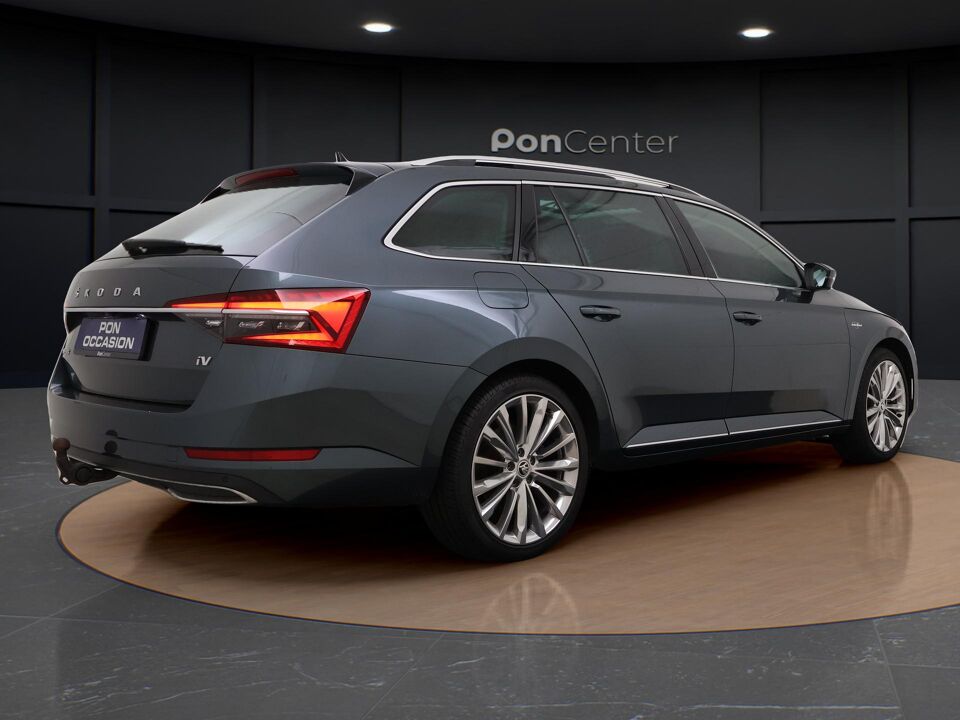 Škoda Superb Combi 1.4 TSI iV Laurin & Klement